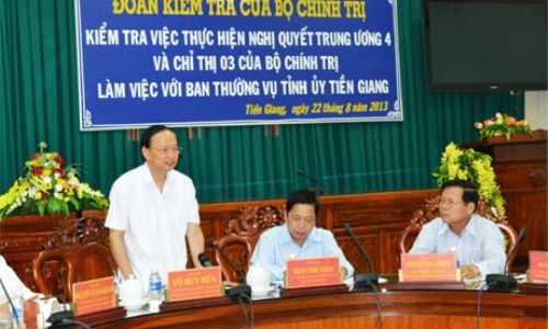 Đồng chí Tô Huy Rứa làm việc với Ban Thường vụ Tỉnh ủy Tiền Giang