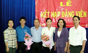 Đảng bộ các quận, huyện TP. Hồ Chí Minh kết nạp 5.148 đảng viên