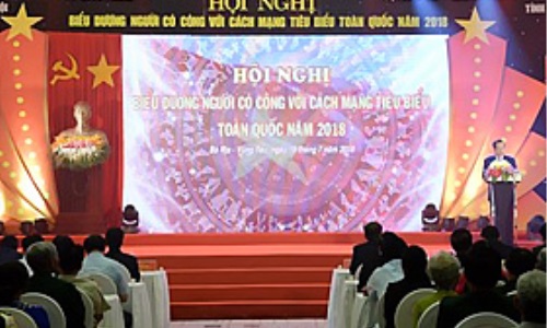 Hội nghị biểu dương người có công với cách mạng tiêu biểu toàn quốc năm 2018