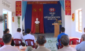 Huyện ủy Kim Sơn (Ninh Bình) chú trọng củng cố tổ chức cơ sở đảng