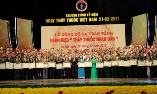 Tôn vinh các thầy thuốc xuất sắc