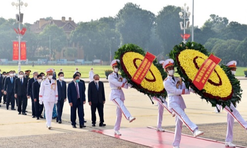 Lãnh đạo Đảng, Nhà nước viếng Chủ tịch Hồ Chí Minh, tưởng nhớ các anh hùng liệt sĩ