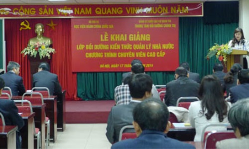 Khai giảng Lớp bồi dưỡng kiến thức quản lý nhà nước chương trình chuyên viên cao cấp