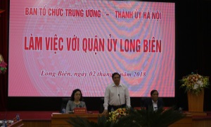 Trưởng Ban Tổ chức Trung ương Phạm Minh Chính làm việc tại quận Long Biên (Hà Nội)