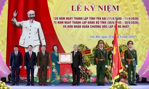 Yên Bái kỷ niệm trọng thể 120 năm thành lập tỉnh, 75 năm thành lập Đảng bộ tỉnh và đón Huân chương Độc lập hạng Nhất