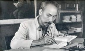 Những chỉ dẫn của Hồ Chí Minh về cách thức ra chủ trương đúng đắn của Đảng