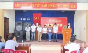 Kết nạp lại đảng viên và kết nạp quần chúng vi phạm chính sách dân số vào Đảng ở Quảng Trị