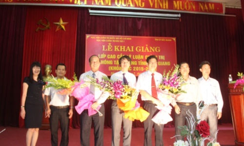 Kinh nghiệm đào tạo, bồi dưỡng cán bộ, công chức ở Bắc Giang